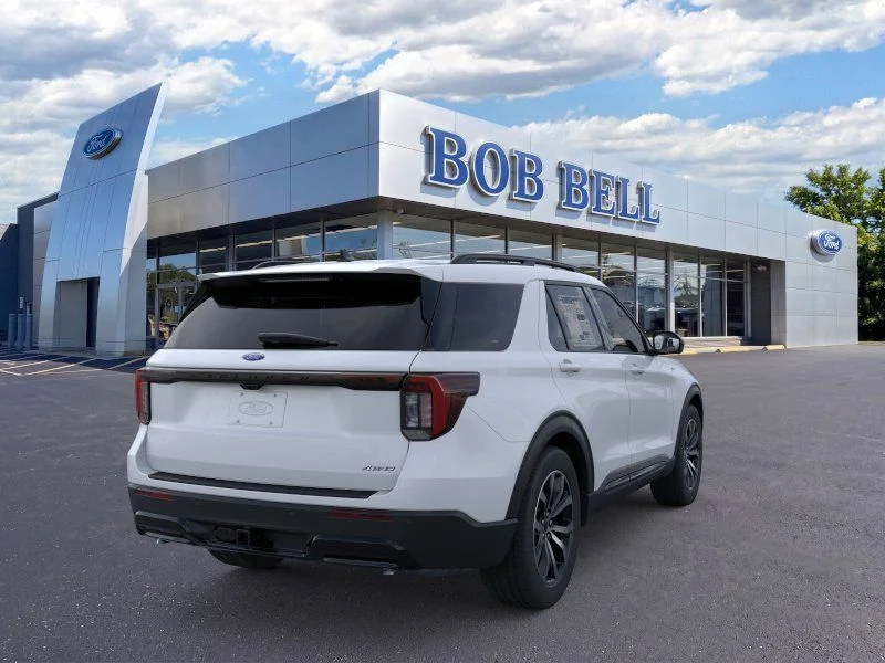 New 2026 Space White Metallic Ford ST-Line image 8