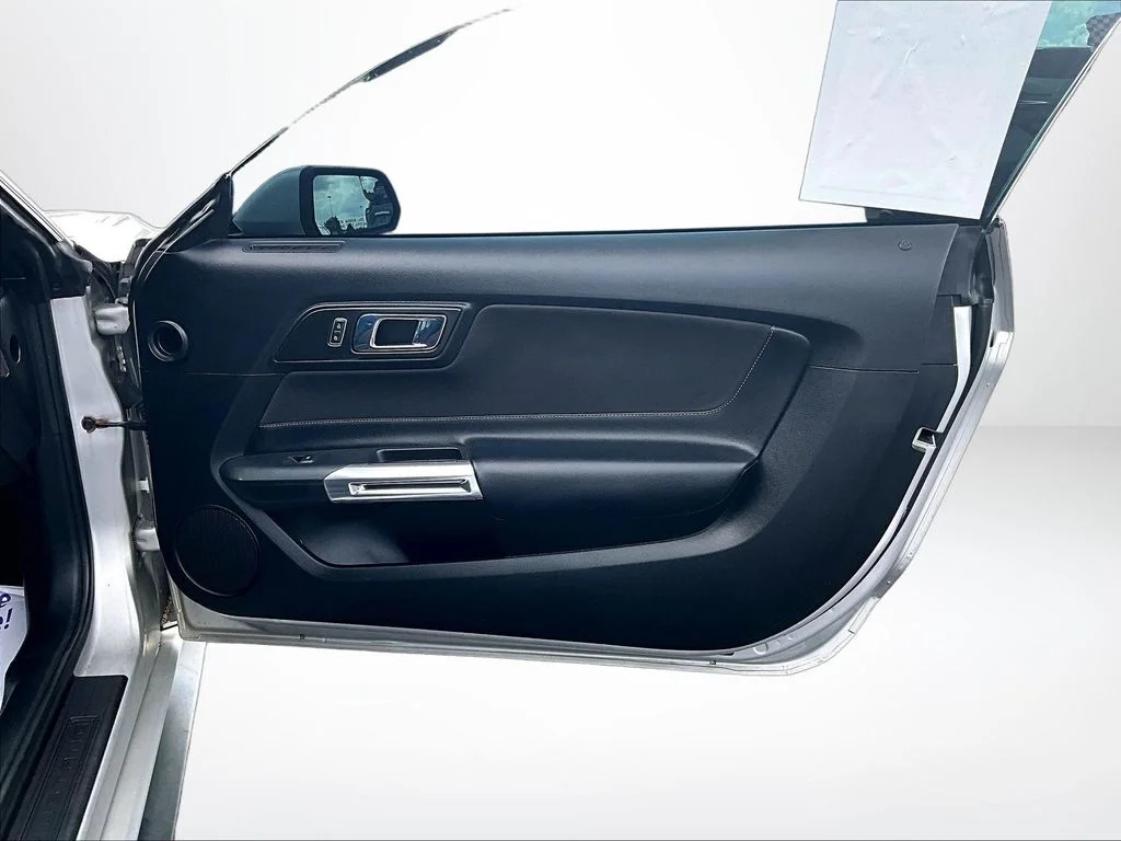 Used 2017 Silver Ford GT image 23