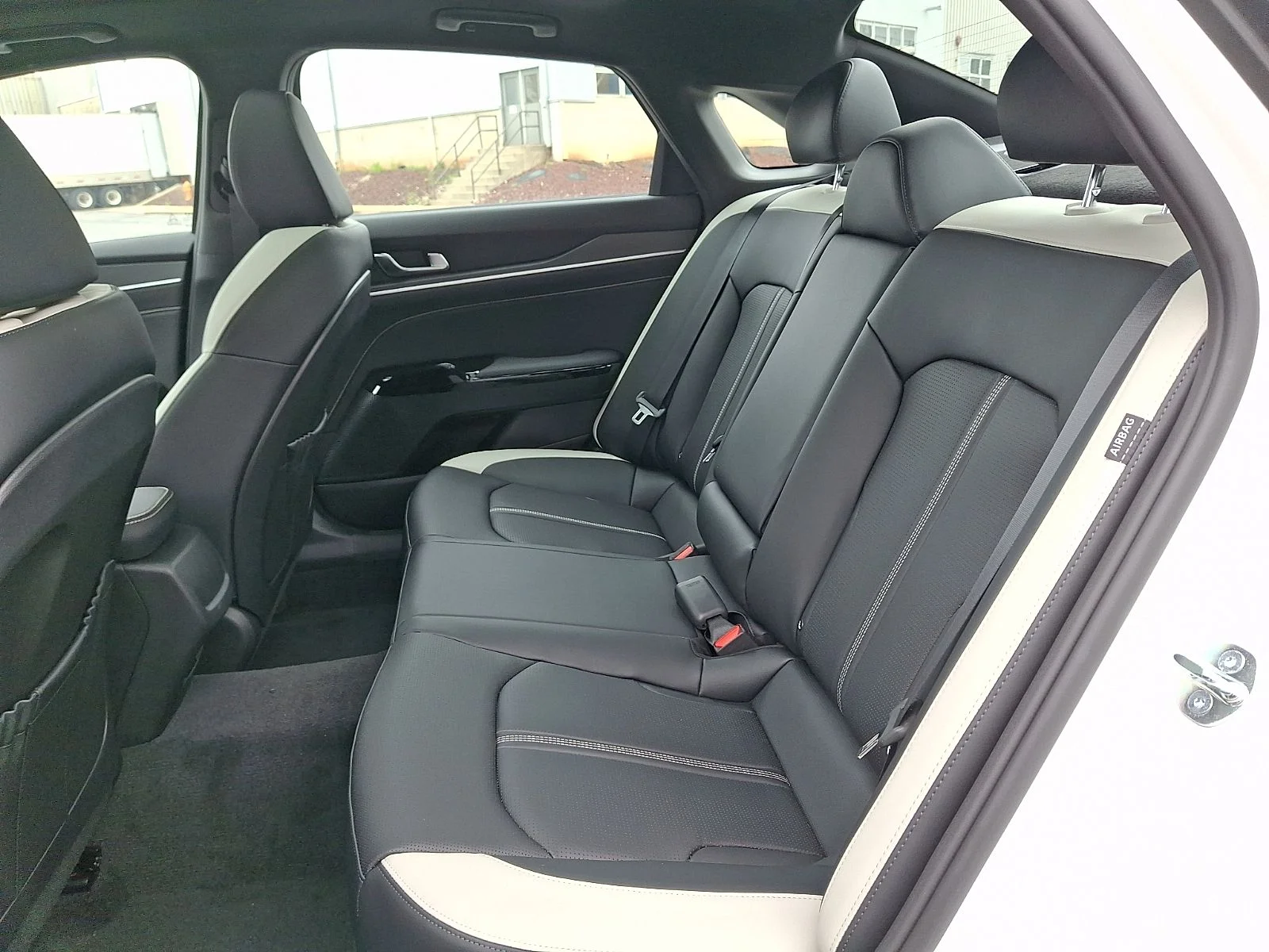 New 2026 White Kia GT-Line image 11