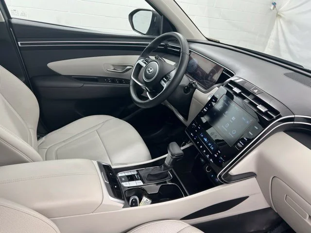 Used 2023 Silver Hyundai SEL image 25