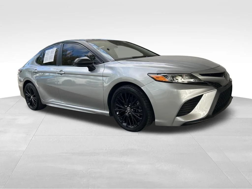 Used 2020 Toyota Camry SE with VIN 4T1G11AK2LU353186 for sale in Davie, FL