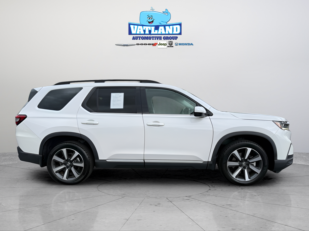 Used 2023 White Honda Touring image 6