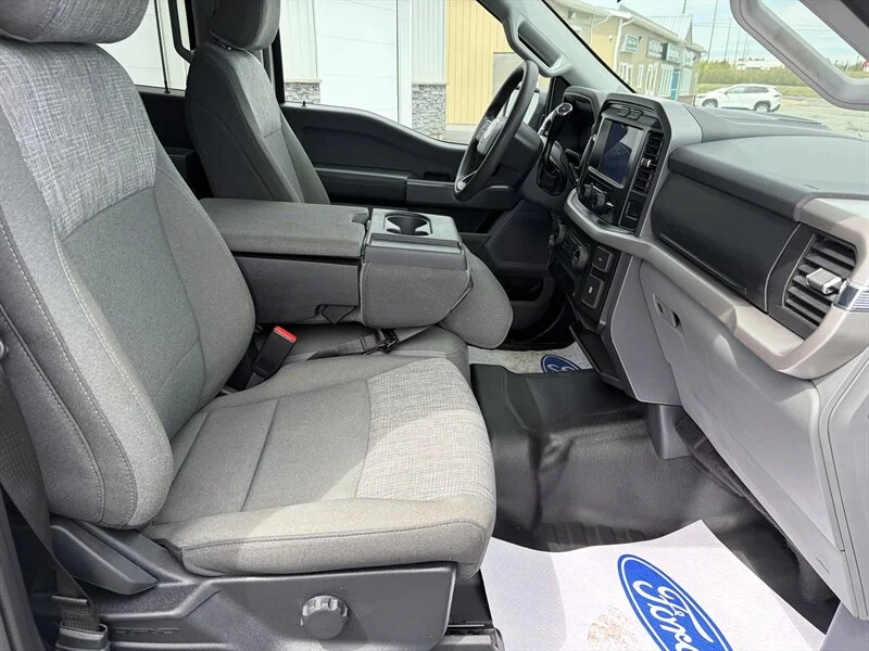 Used 2022 White Ford XLT image 6