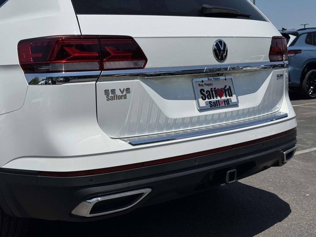 Used 2023 White Volkswagen 3.6L V6 SE w/Technology image 11
