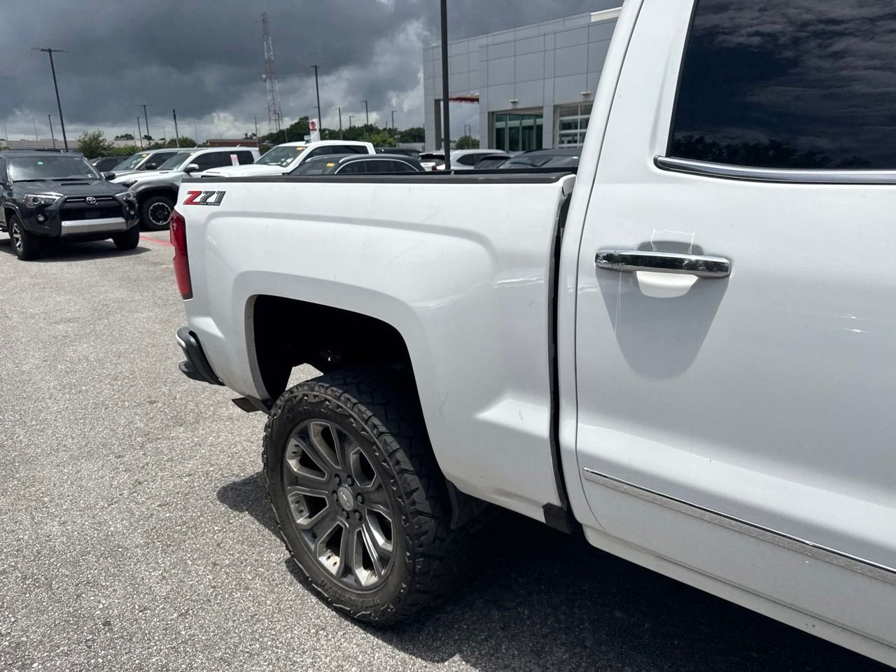 Used 2018 White Chevrolet LTZ image 5