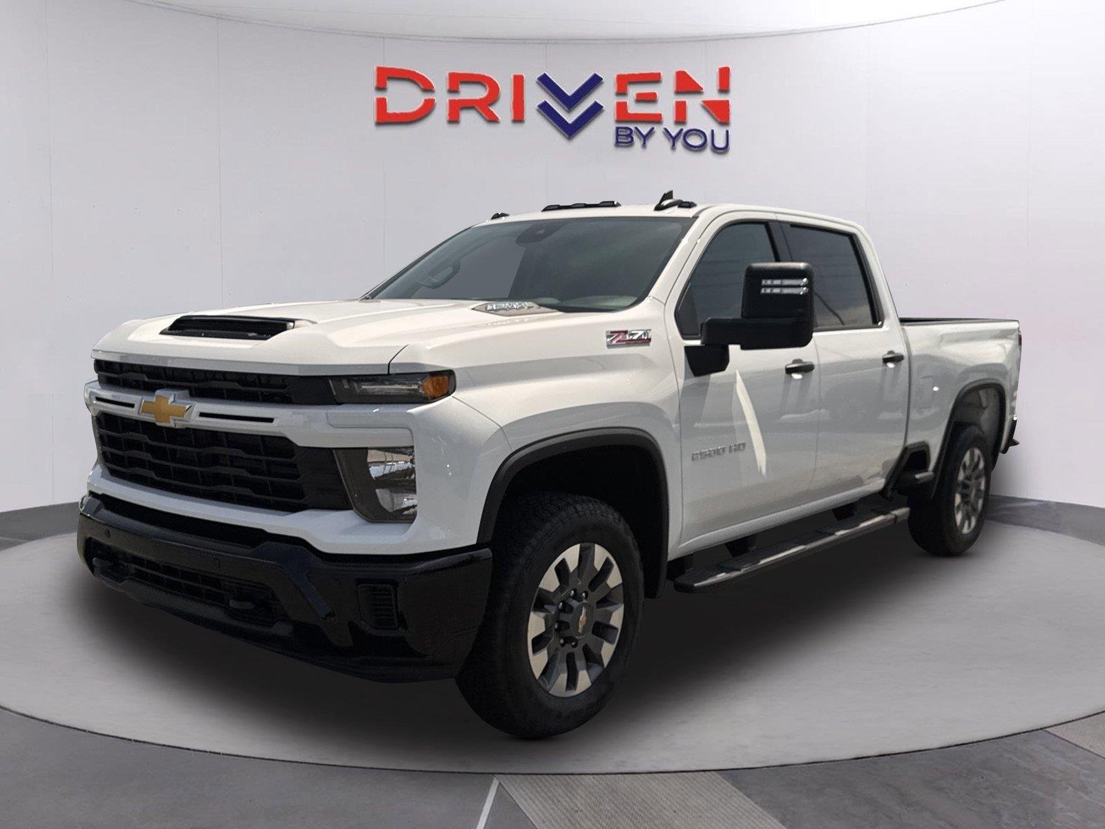 New 2026 Summit White Chevrolet Custom image 8