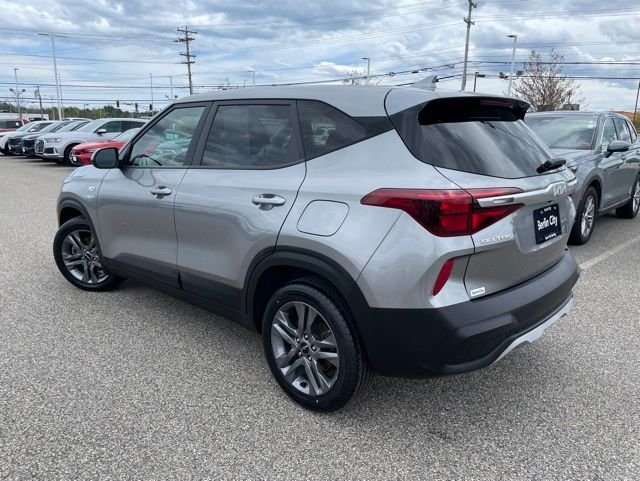 Used 2023 Steel Gray Kia LX image 5