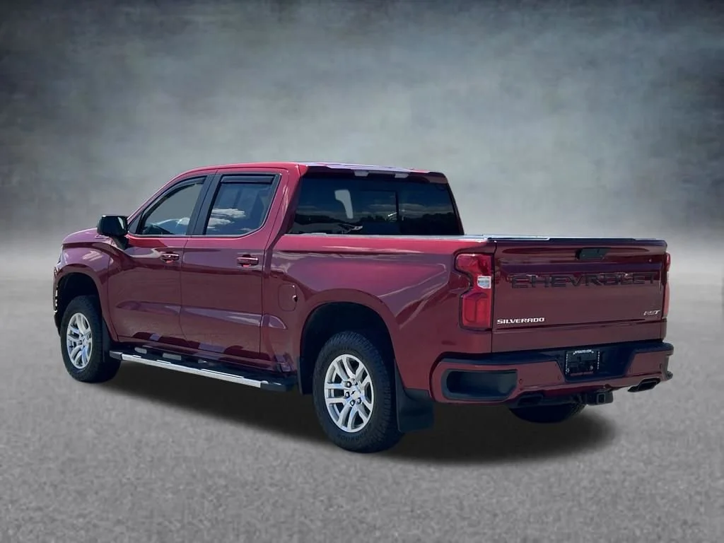 Used 2020 CAJUN RED TINTCOAT Chevrolet RST image 3
