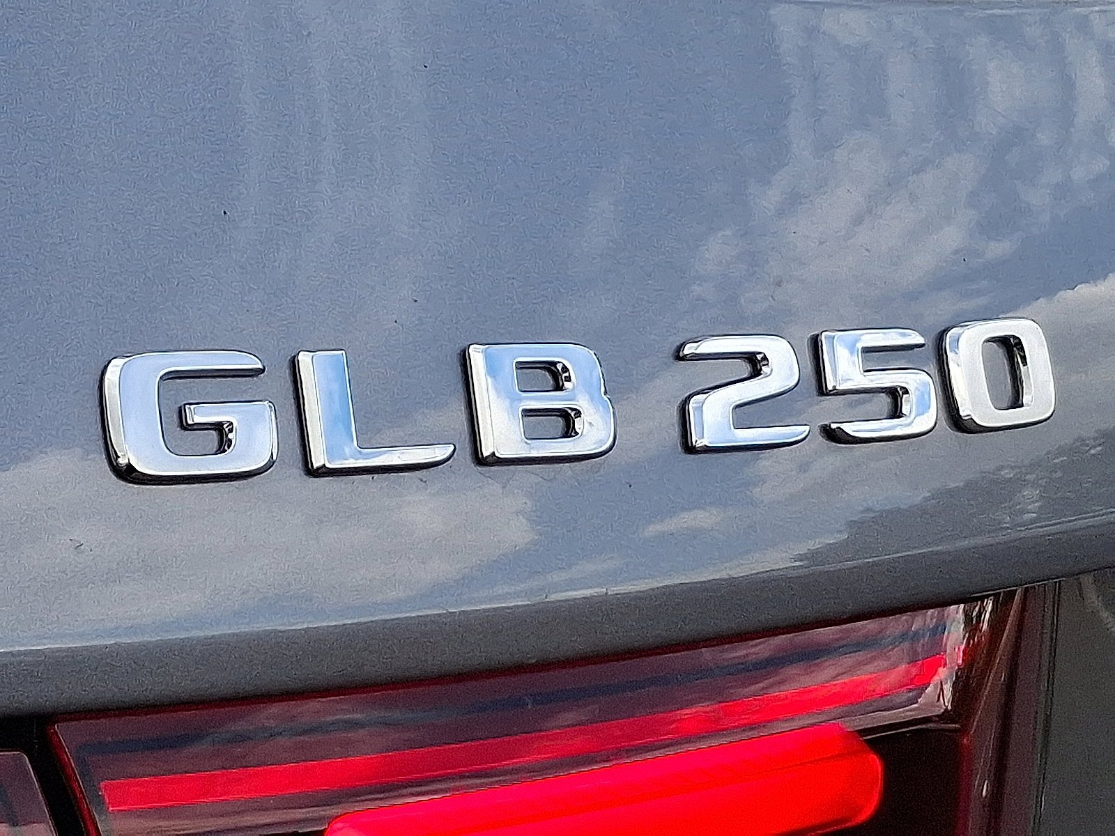 Certified Used 2026 Mountain Grey Metallic Mercedes-Benz GLB 250 image 15