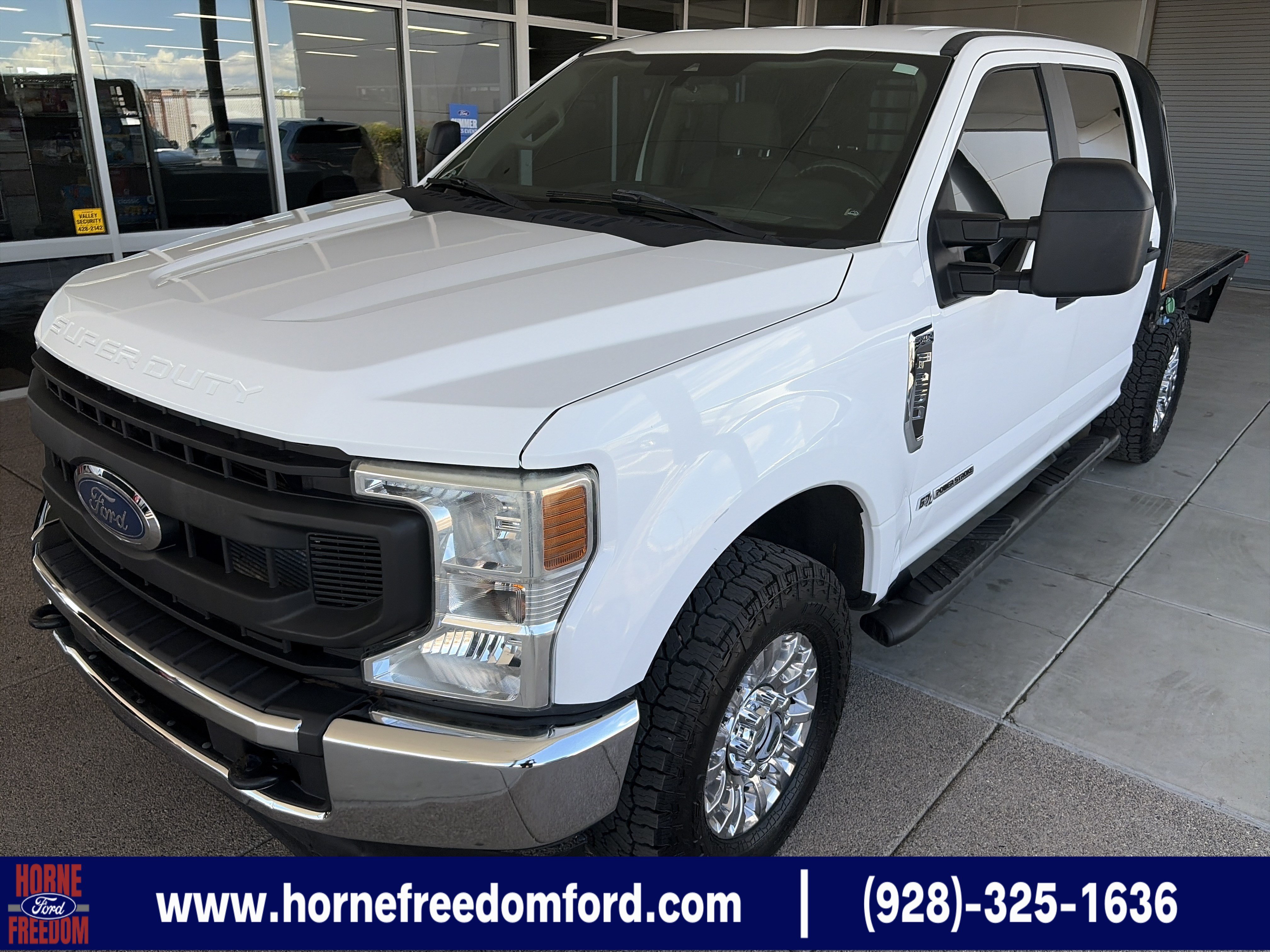 Used 2020 White Ford XL image 1