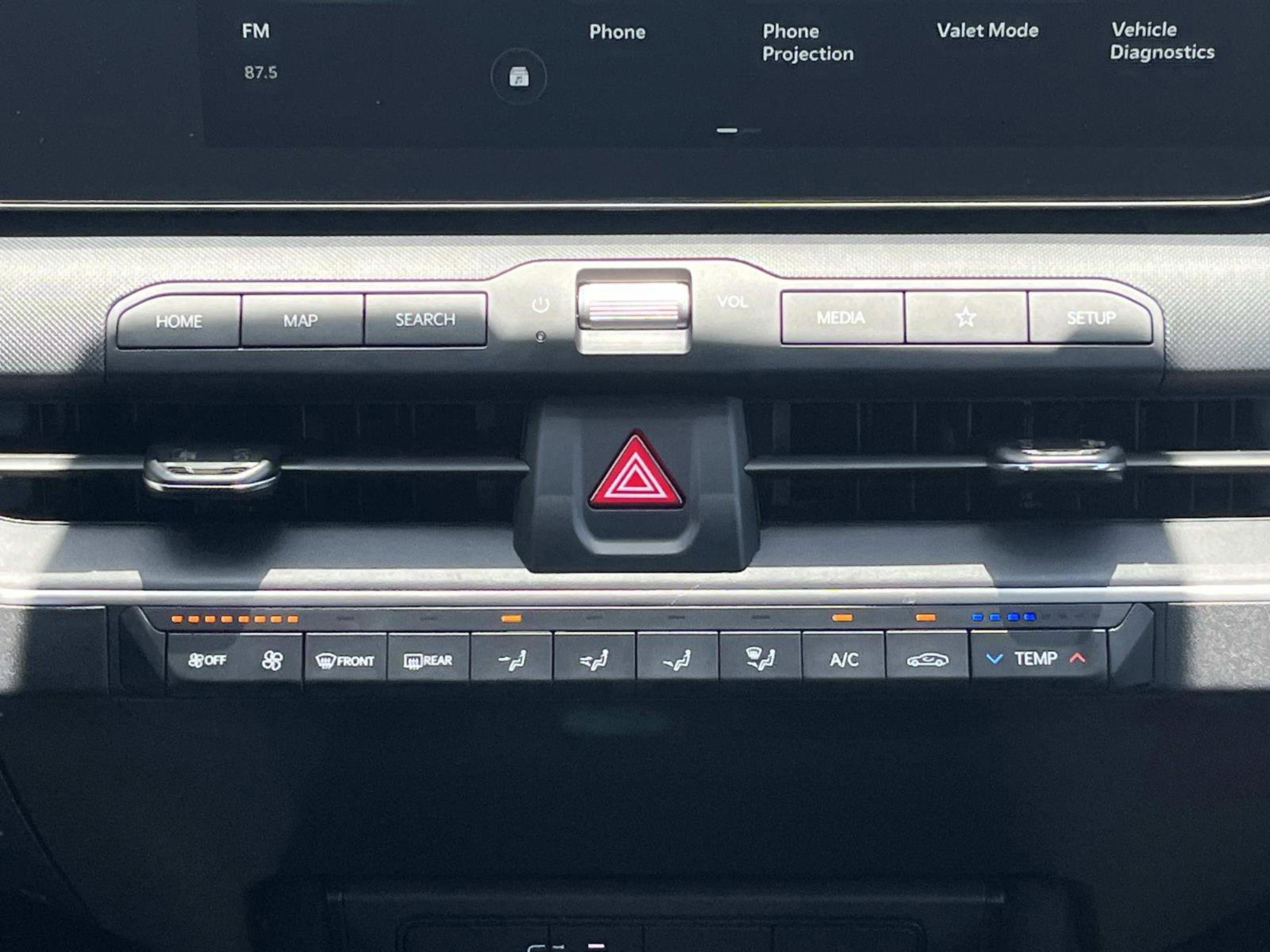 New 2026 Snow White Pearl Kia LX image 12