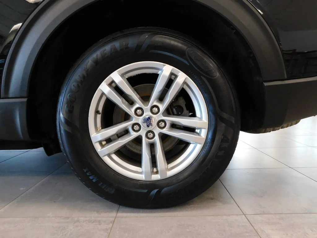 Used 2020 Agate Black Metallic Ford XLT image 7