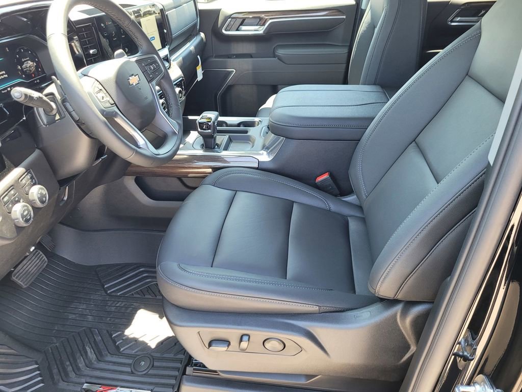 2025 Chevrolet Silverado 1500 LT - Photo 9