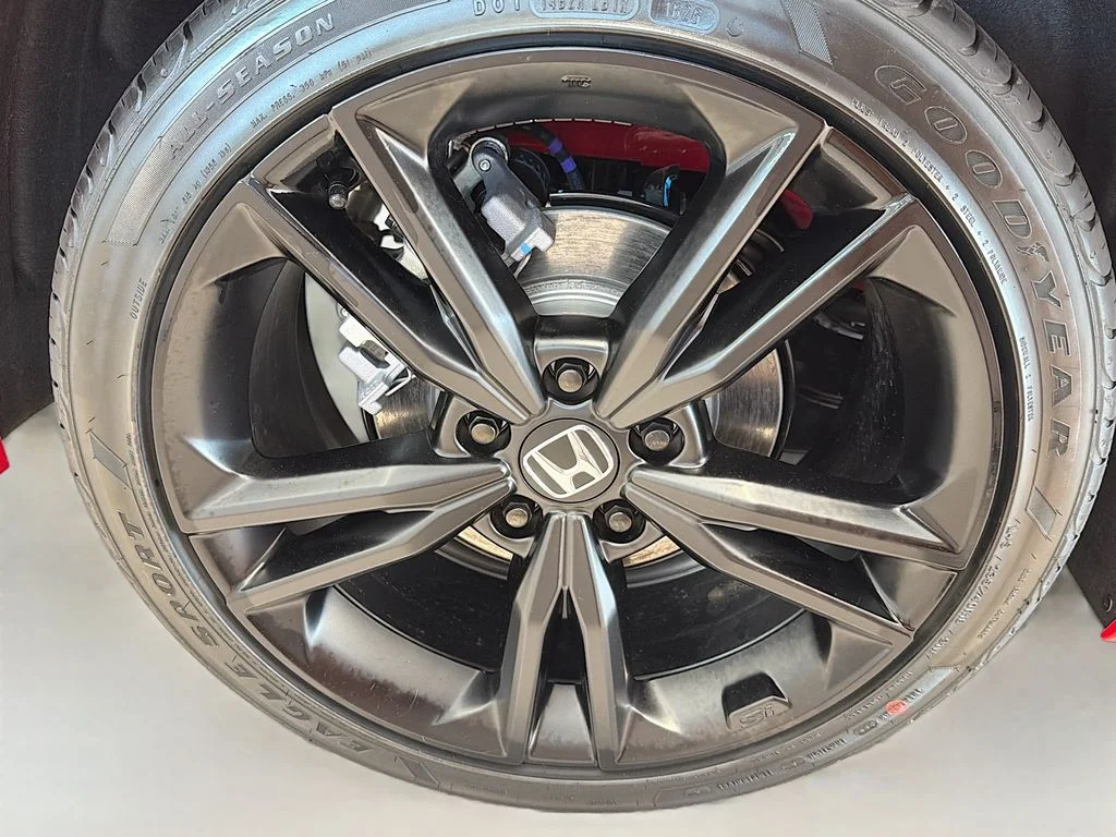 New 2026 Rallye Red Honda  image 10