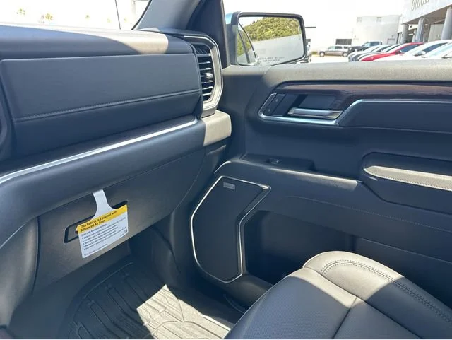 2026 GMC Sierra 1500 SLT - Photo 8