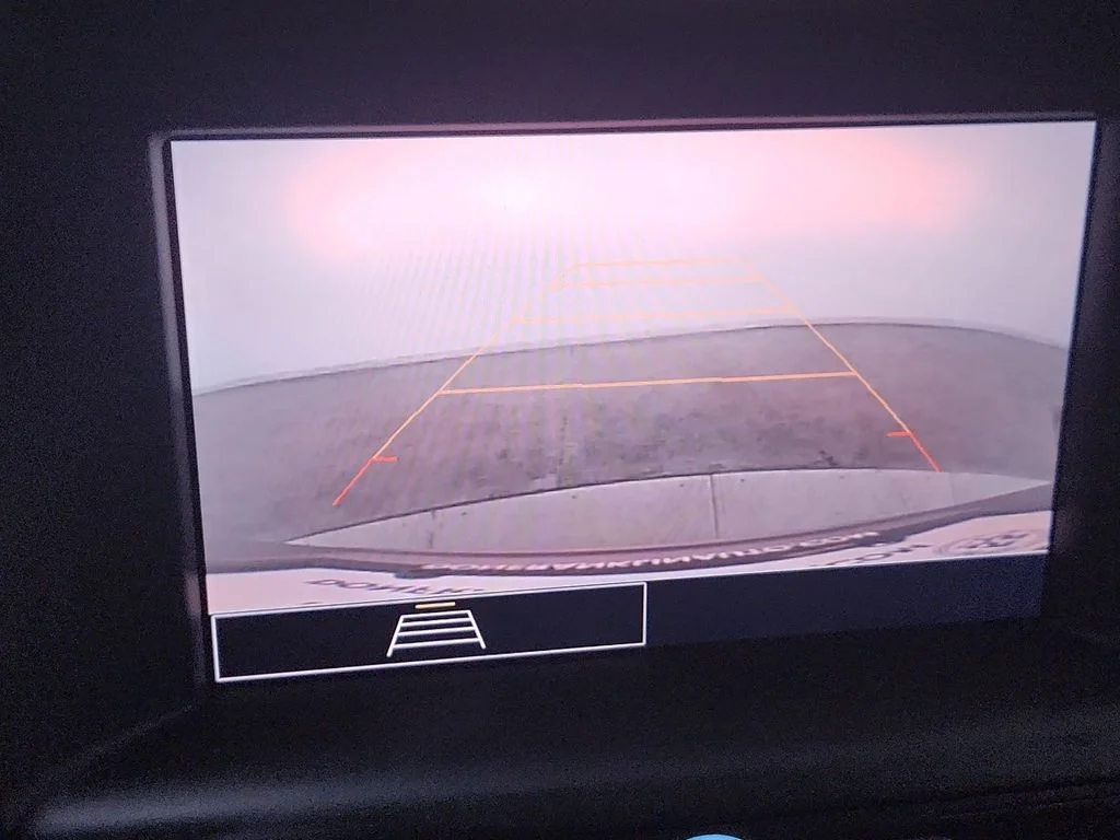 Used 2023 Silver GMC SLE image 17