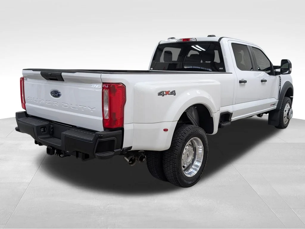 New 2026 Oxford White Ford F-450® XL image 20