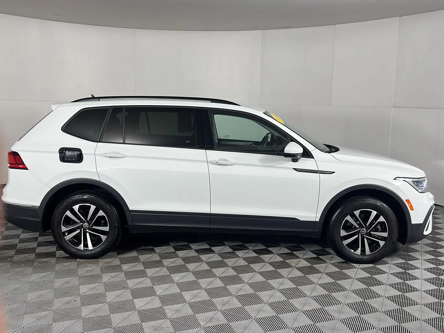 Used 2024 Pure White Volkswagen S image 6