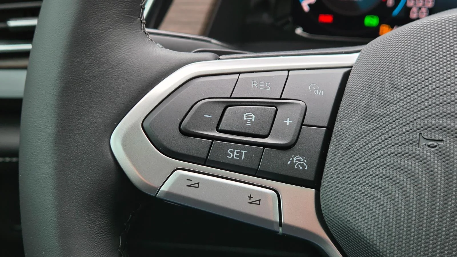 2026 Volkswagen Atlas SEL Premium R-Line - Photo 23
