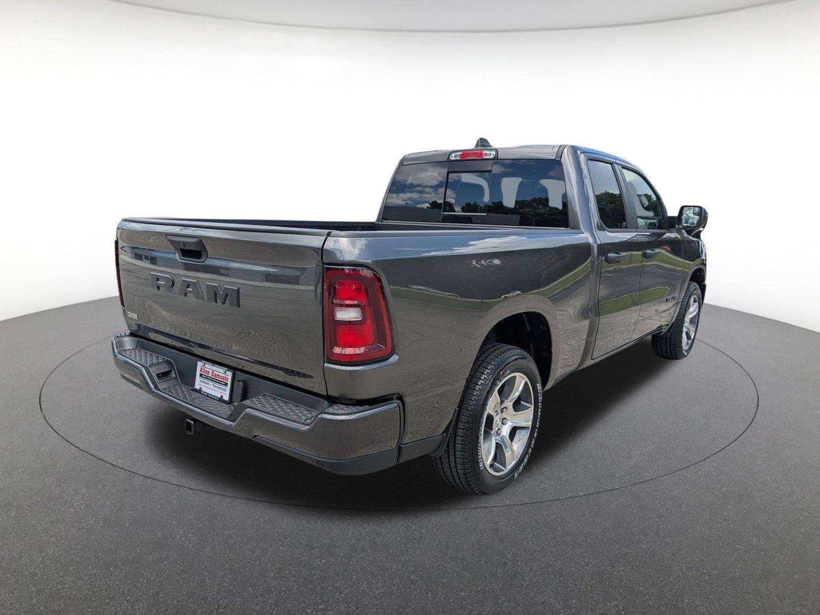 New 2026 Granite Crystal Metallic Clearcoat Ram Tradesman image 4