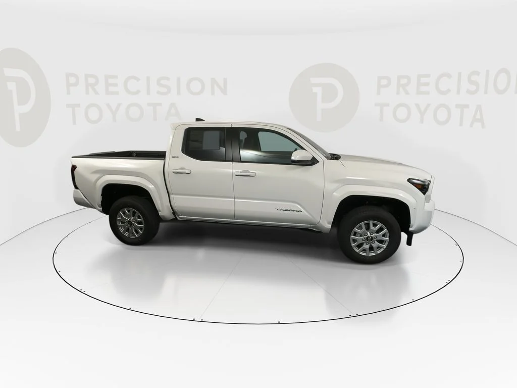 New 2026 Ice Cap Toyota SR5 image 23