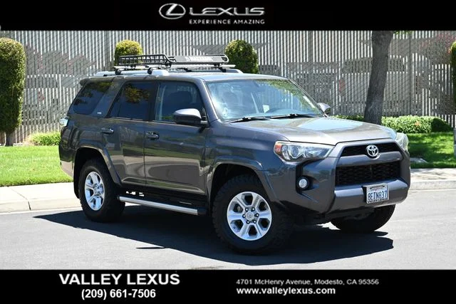 Used 2018 Gray Toyota SR5 image 1
