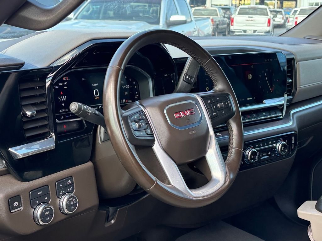 Used 2025 White GMC SLT image 8