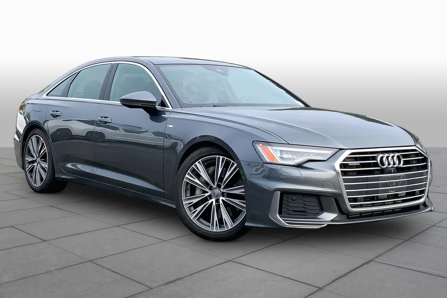 Used 2019 Daytona Gray Pearl Effect Audi Premium Plus image 3