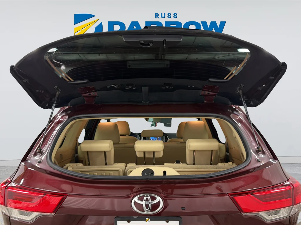 Used 2019 Red Toyota XLE image 41
