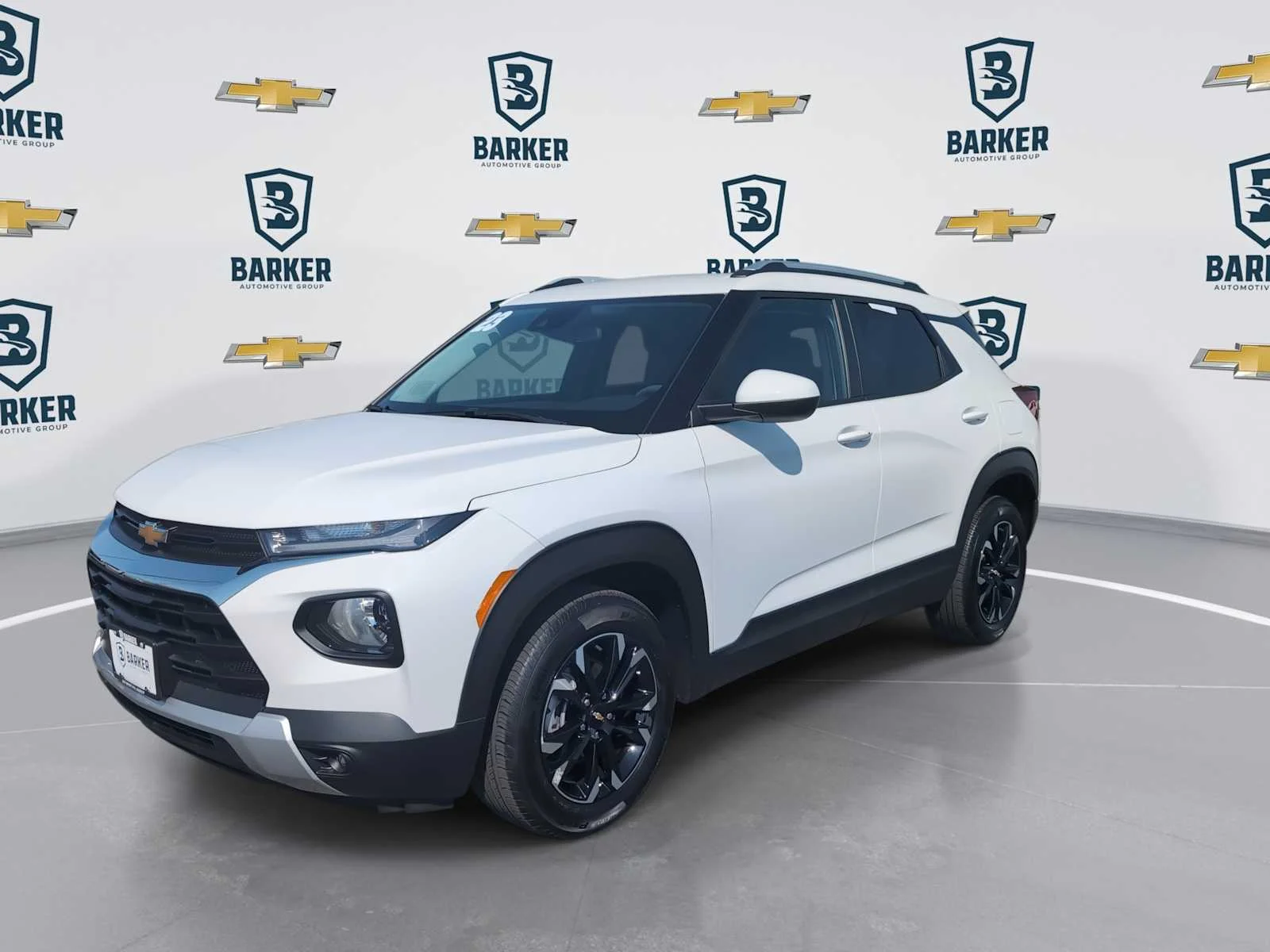 Used 2023 Summit White Chevrolet LT image 4