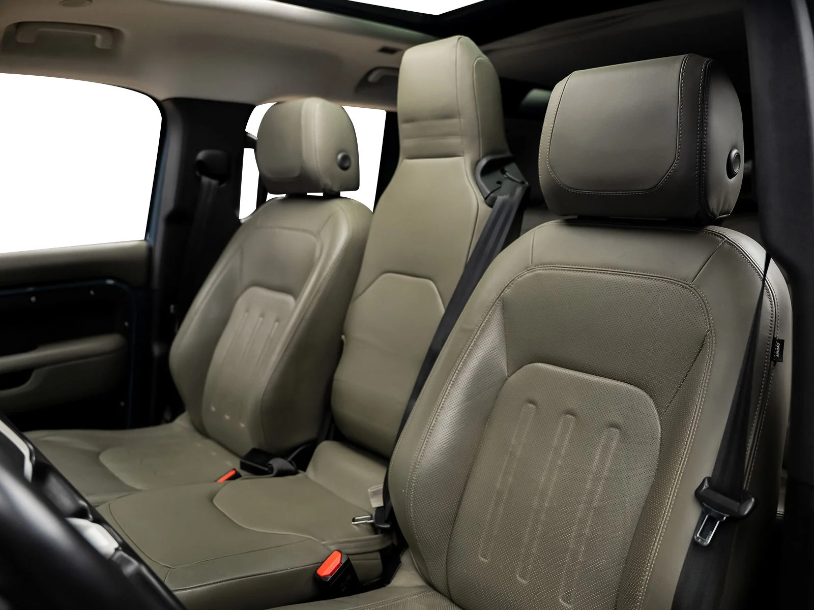 Used 2020 Blue Land Rover HSE image 32