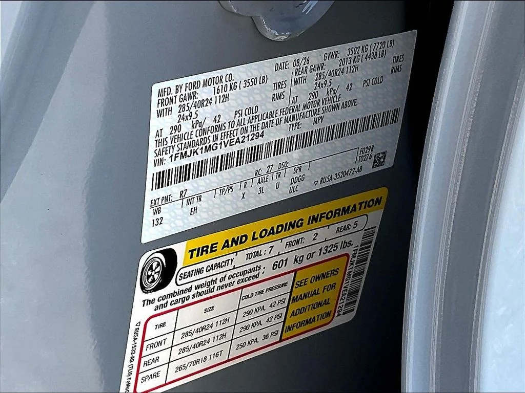 New 2027 Glacier Gray Metallic Tri-Coat Ford MAX Platinum image 8