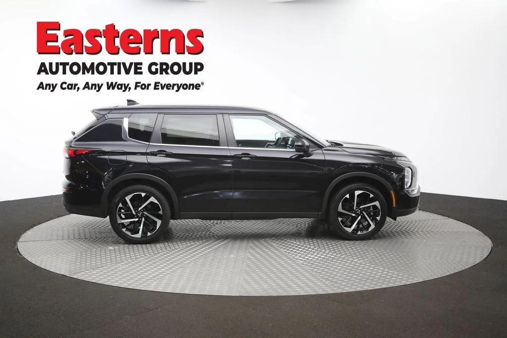Used 2024 Black Mitsubishi SE image 44