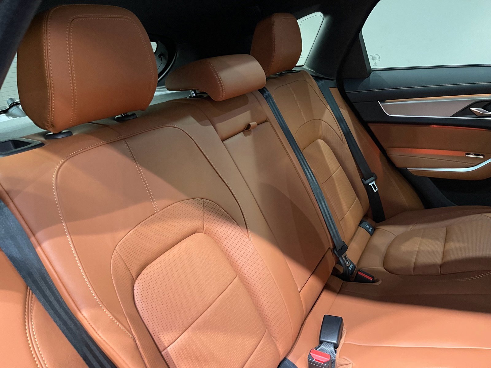 2026 Jaguar F-Pace R-Dynamic S - Photo 23