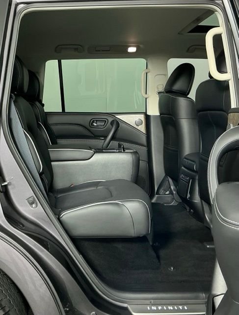 Used 2024 Gray INFINITI Premium Select image 30