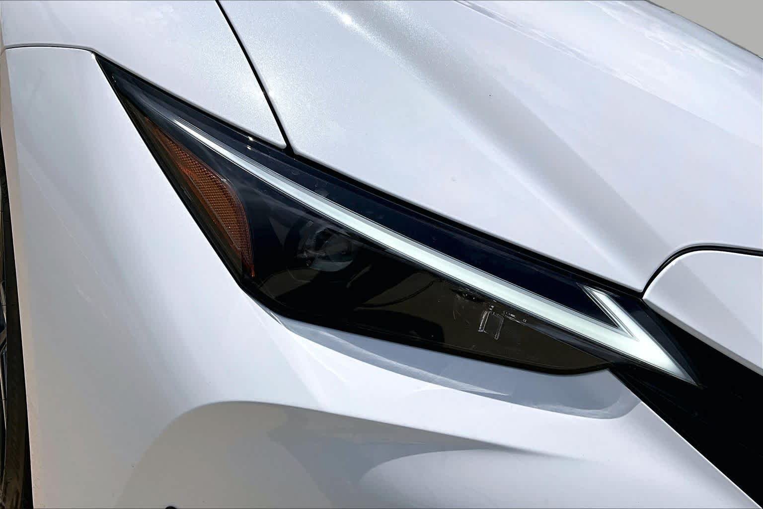 New 2026 Ultra White Lexus F SPORT AWD image 13