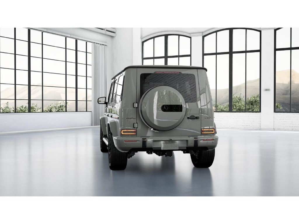 New 2027 MANUFAKTUR Arabian Grey Non- Metallic Mercedes-AMG AMG® G 63 SUV image 66