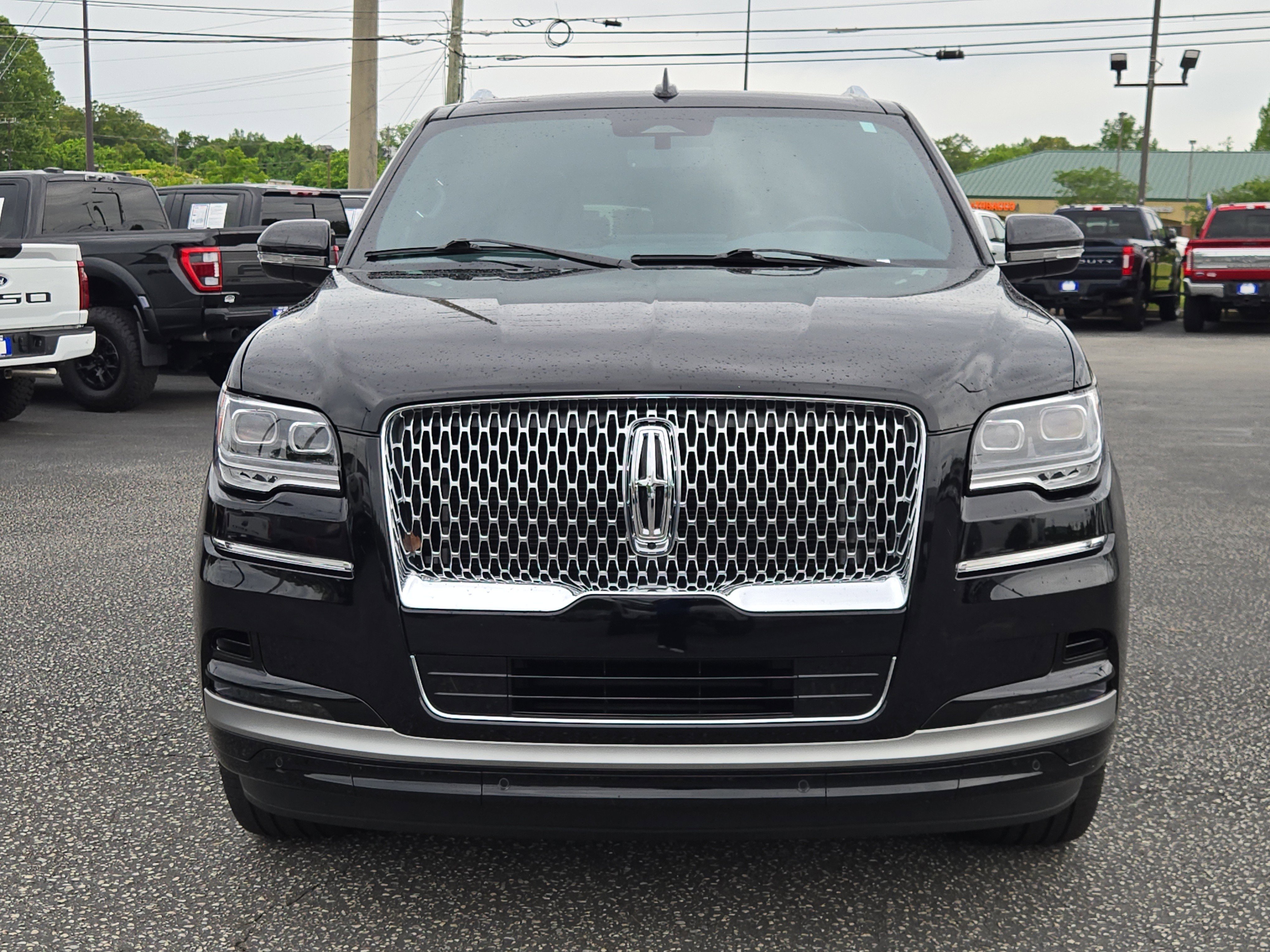 Used 2024 Black Metallic Lincoln Premiere image 3