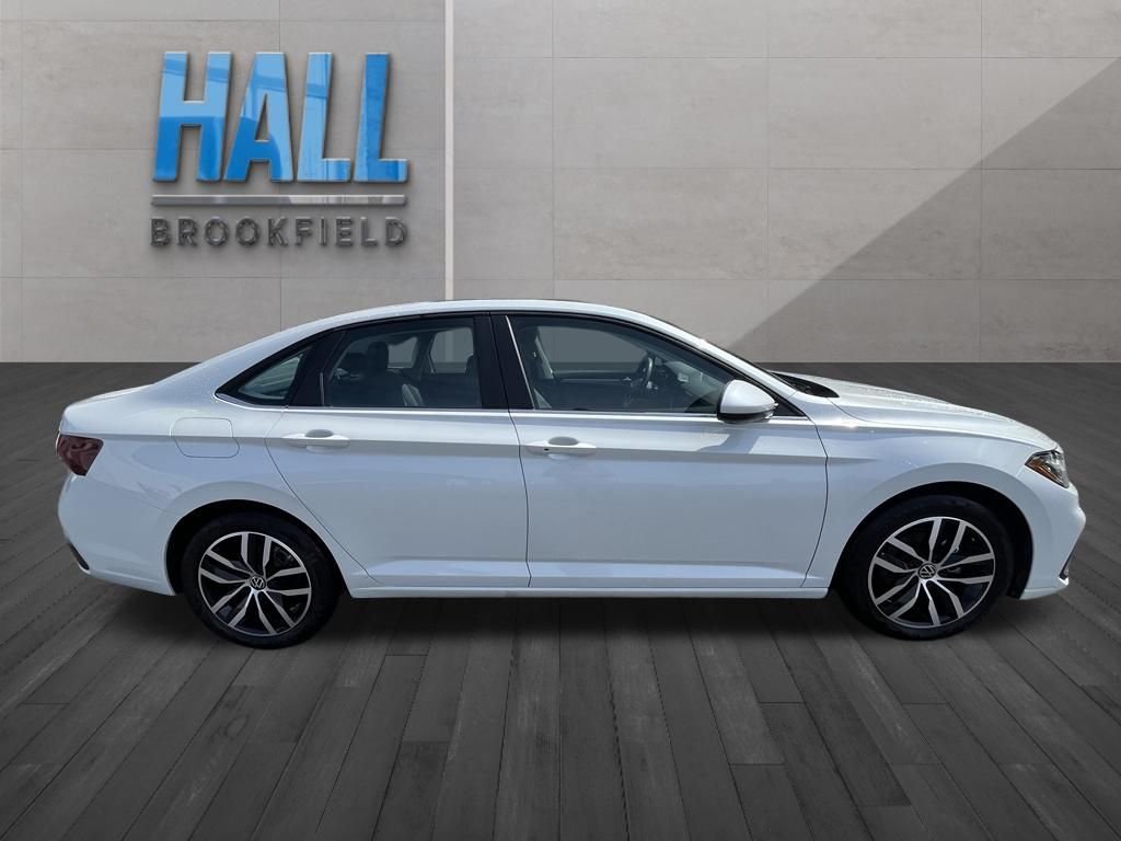 Certified Used 2026 White Volkswagen 1.5T SE image 6