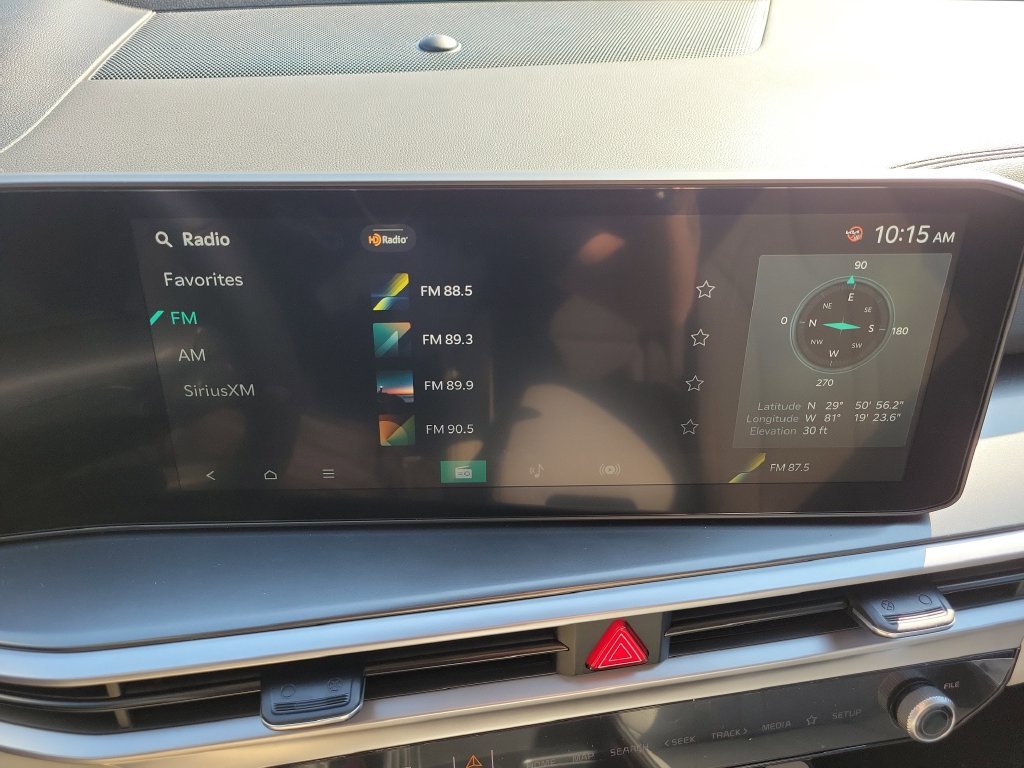 New 2026 Glacial White Pearl Kia S image 32