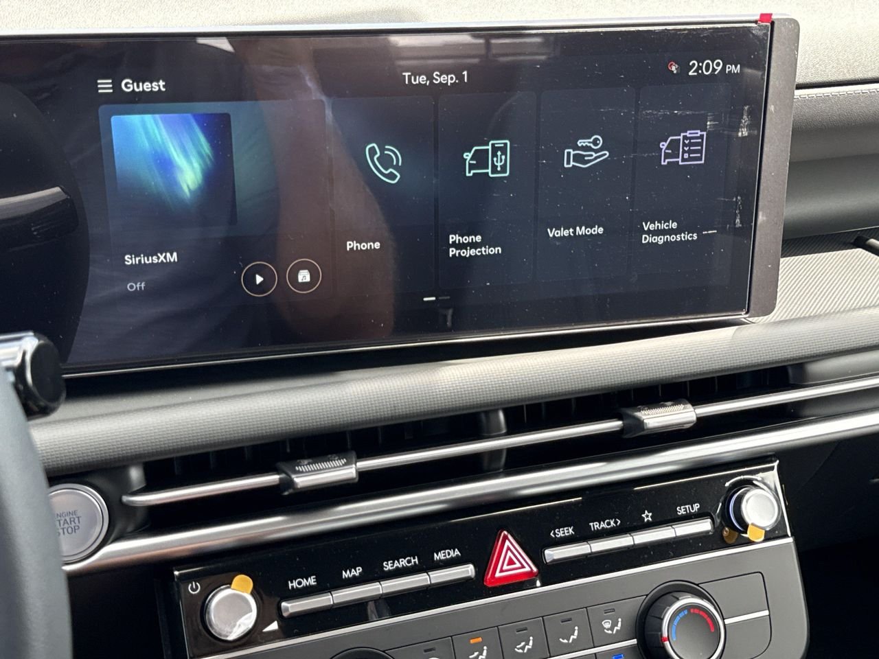 New 2027 Hampton Gray Hyundai SE AWD image 21