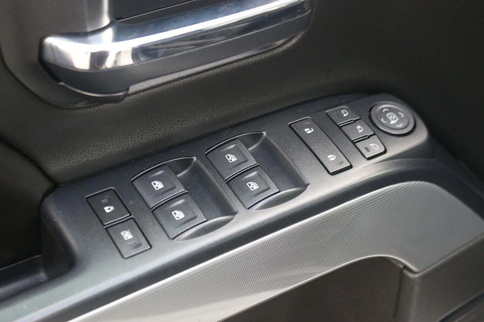 Used 2017 SUMMIT WHITE Chevrolet LTZ image 16