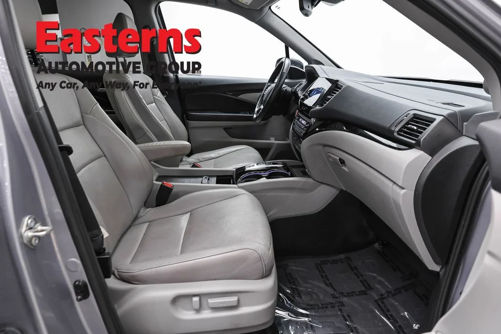 Used 2019 Silver Honda Elite image 26