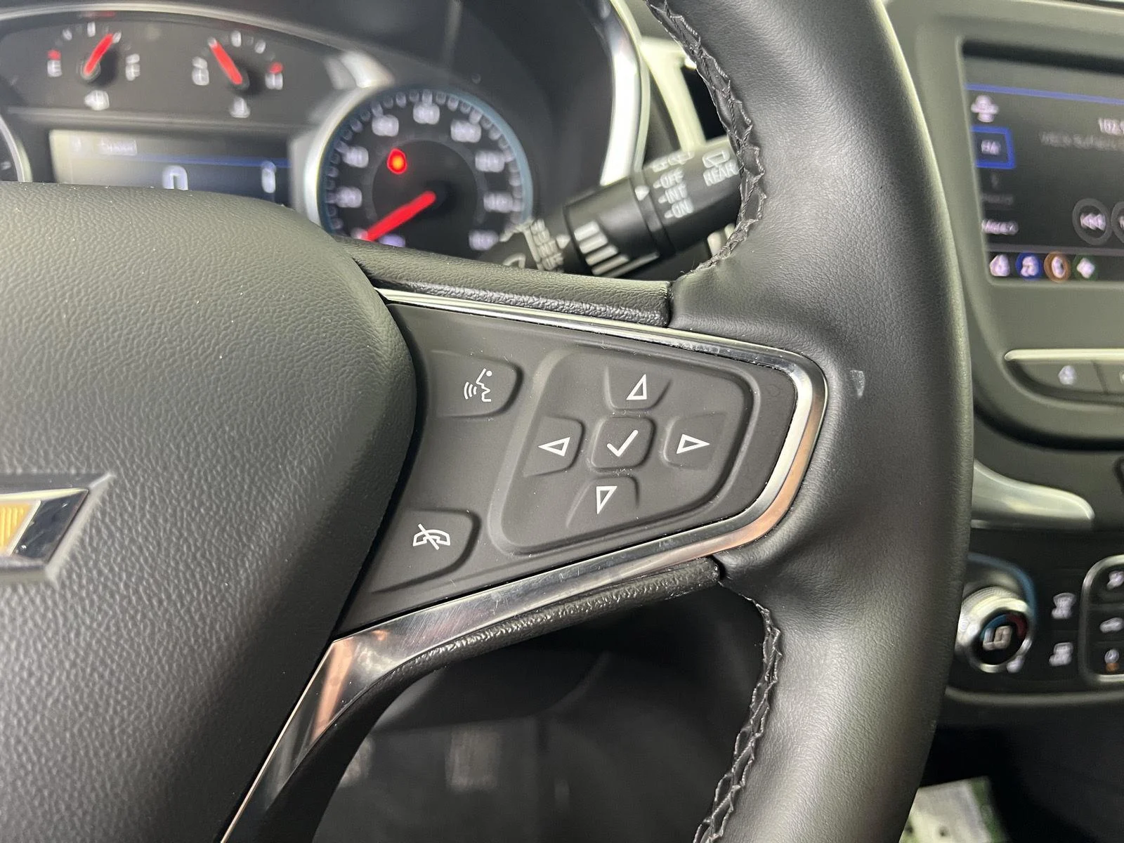 Used 2024 Sterling Gray Metallic Chevrolet LT image 11
