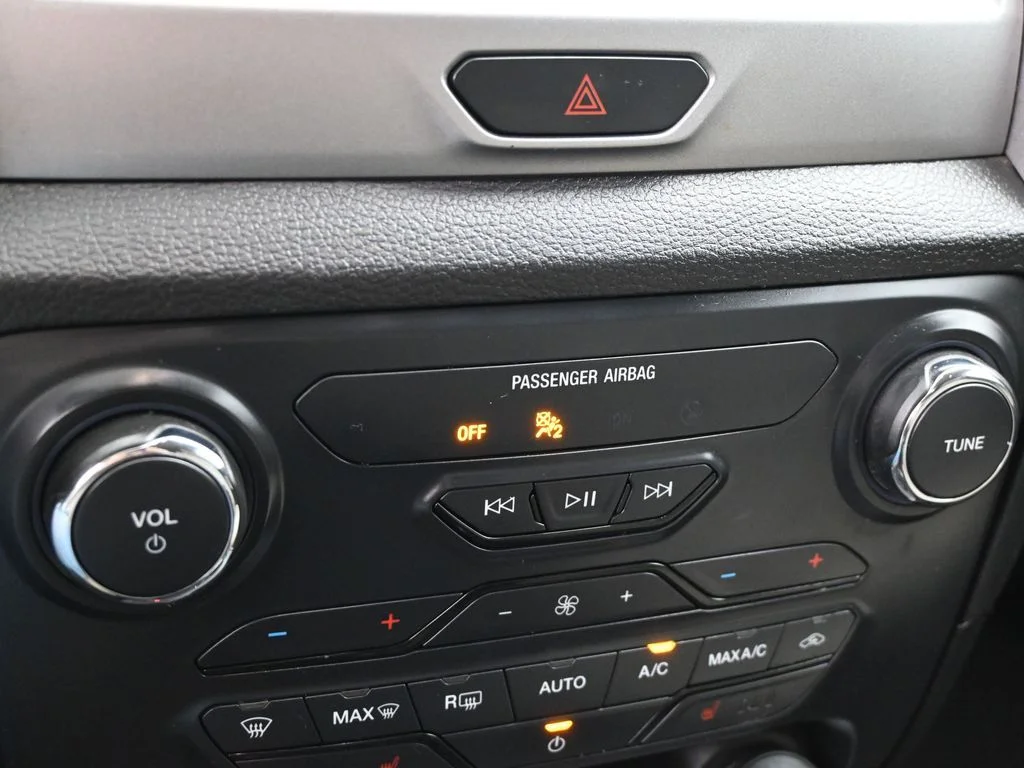 Used 2022 Silver Ford XLT image 16