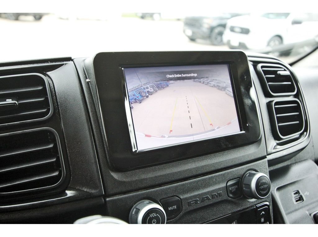 Used 2025 White Ram Base image 25