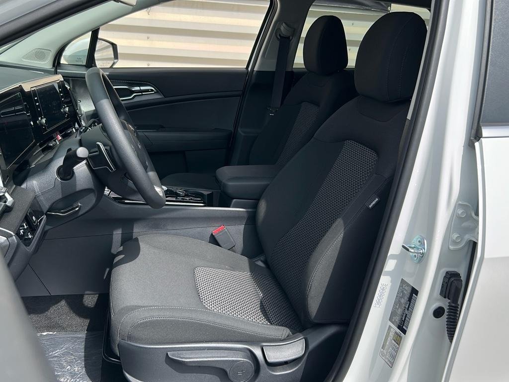 2025 Kia Sportage LX Hybrid - Photo 11