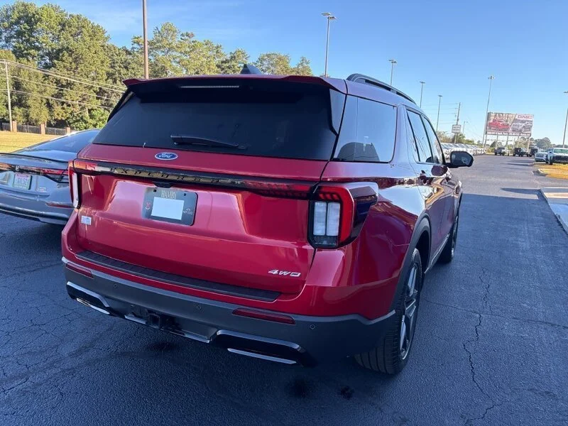 Used 2026 Red Metallic FORD ST-LINE image 7