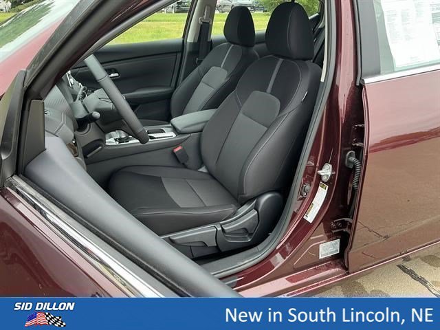 2025 Nissan Sentra SV - Photo 9