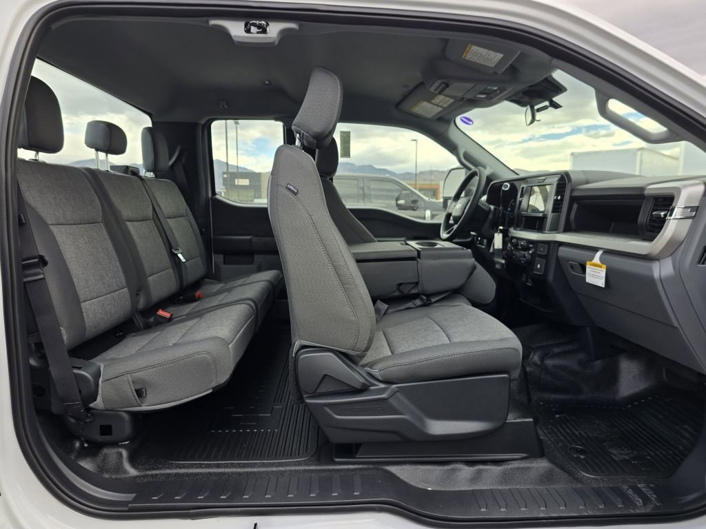 New 2026 Oxford White Ford XL image 31